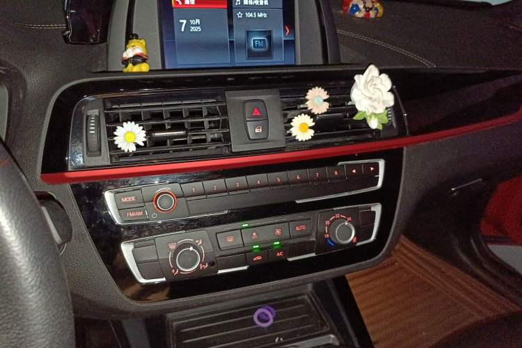 Used BMW 2 Series 2018 220i Convertible Coupe Sports Design Package Audio And AC Panel