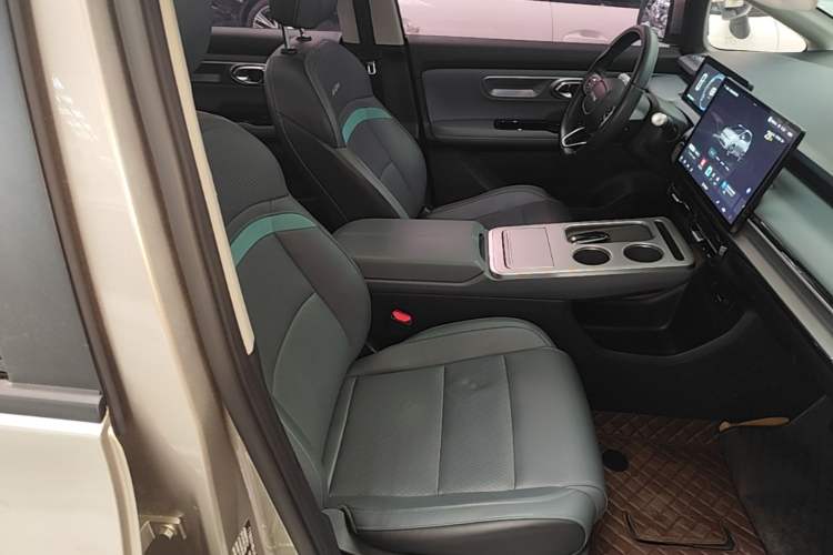Used AION Y 2022 Plus 70 Smart Edition
