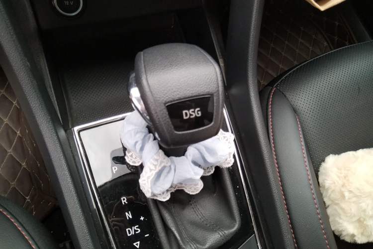 Used Skoda Karoq 2022 TSI280 Premium Edition Gear Lever