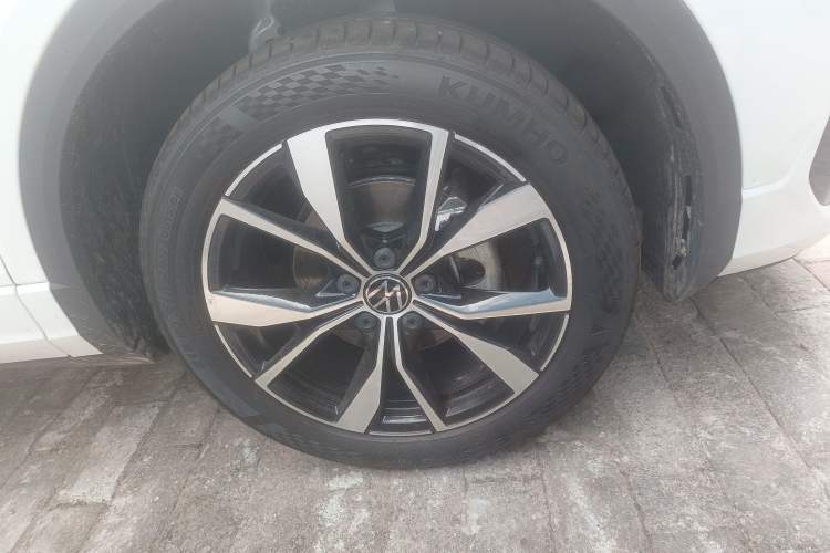 Used Volkswagen T-ROC 2025 300TSI DSG Two-Wheel Drive Chen Guang Edition