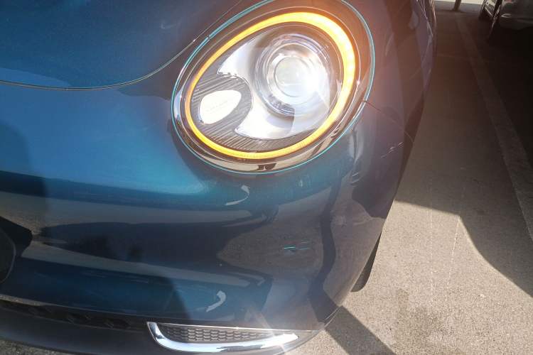 Used ORA Good Cat 2023 401 km Standard Range Luxury Version Lithium Iron Phosphate Left Front Headlight