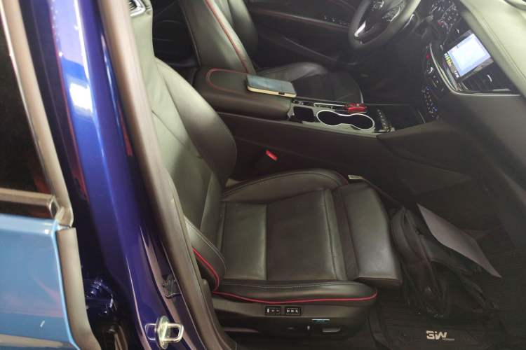 Used Buick Regal 2020 GS 28T Prestige Model Right Front Seat