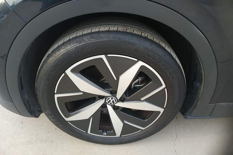 Used Volkswagen ID.4 CROZZ 2022 Long-Range Lite PRO Edition Left Front Wheel Hub