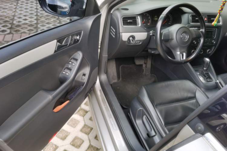 Used Volkswagen Sagitar 2014 Revised Version 1.6L Automatic Comfort Edition
