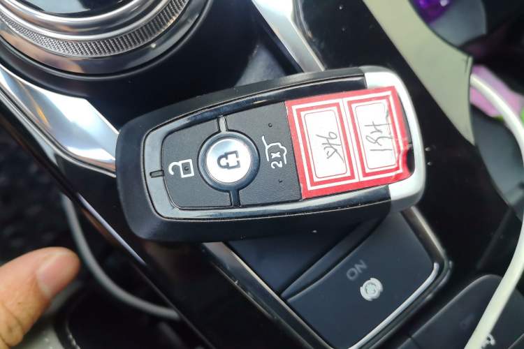 Used Ford Escape 2024 EcoBoost 245 Two-Wheel-Drive Titanium Edition
