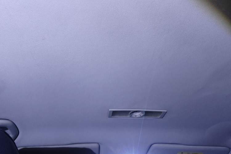 Used Volkswagen Lavida 2013 Revised Classic 1.6L Automatic Fashion Edition Headliner