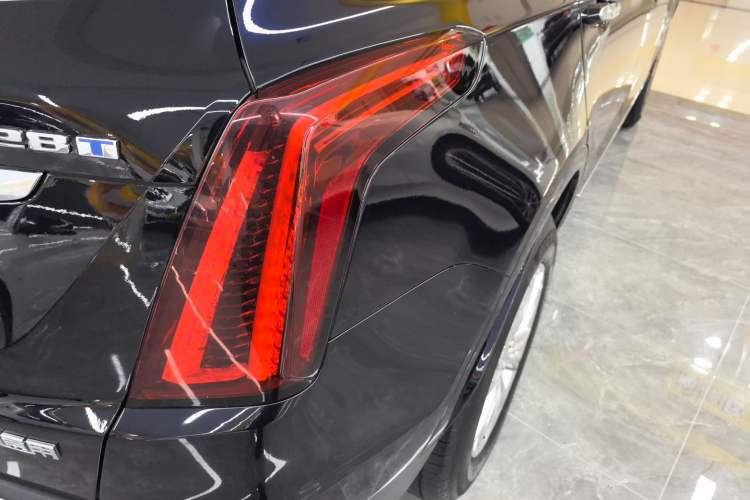 Used Cadillac XT5 2022 2.0T Two-Wheel Drive Luxury Version
