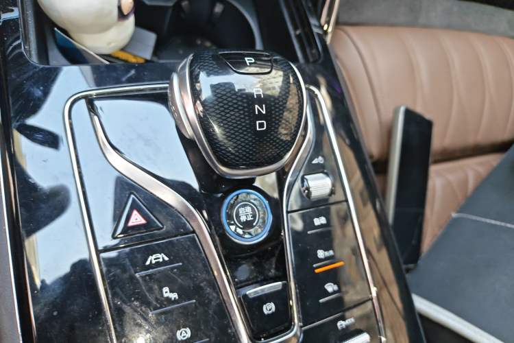 Used BYD Tang New Energy 2021 DM-i 112KM Prestige Model Gear Lever