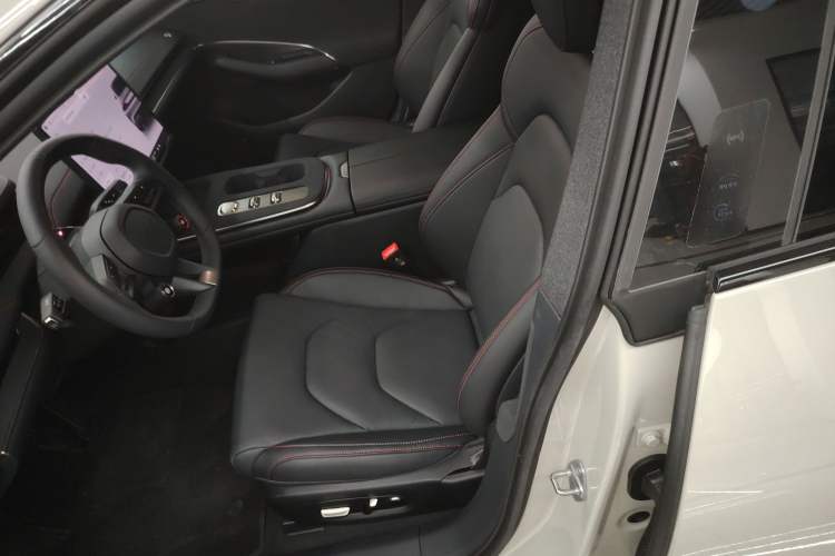 Used Xiaomi Auto SU7 2024 Rear-Drive Ultra-Long Range Advanced Pro-Level Intelligent Driving Version
