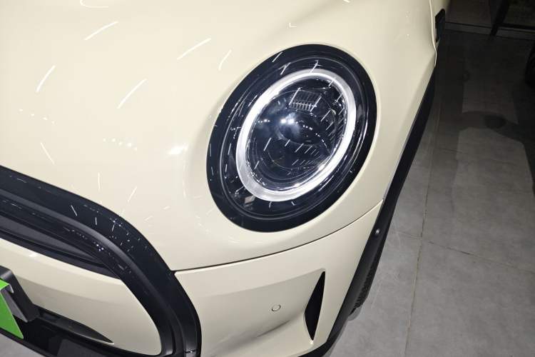 Used MINI MINI 2023 1.5T COOPER Artist