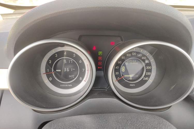 Used Bestune X80 2013 2.0L automatic luxury version
