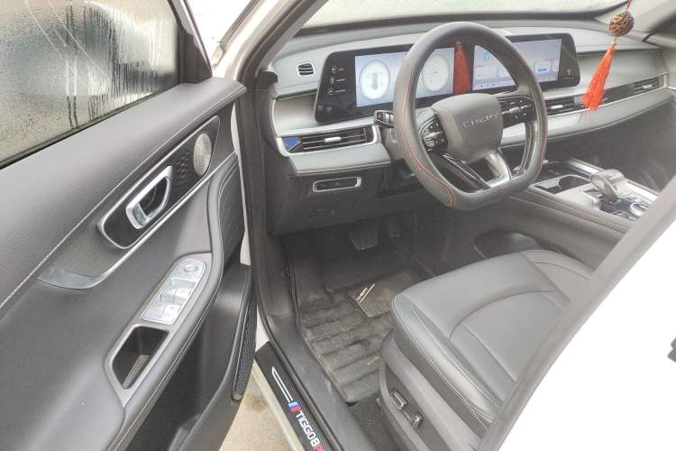 Used Chery Tiggo 8 PRO 2024 Champion Edition 290T Two-Wheel Drive Shining Version 5 Seats Interior 3