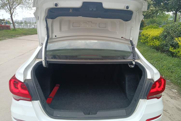 Used Chevrolet Cavalier 2018 320 Automatic Enjoyment Sunroof Edition Trunk