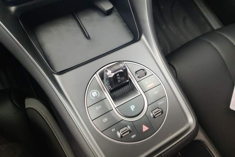 Used BYD Sealion 05 DM-i 2025 DM-i 115KM Prestige Model Gear Lever