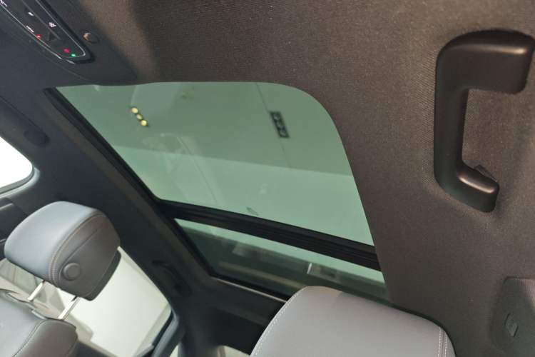 Used Audi A4L 2024 40 TFSI quattro RS Performance Package Headliner