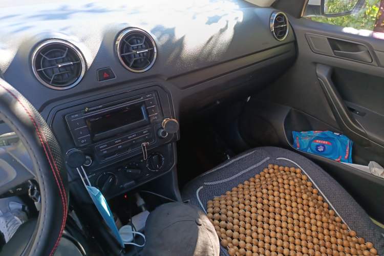 Used Volkswagen Jetta 2019 Dream Edition 1.5L Manual Fashion Version
