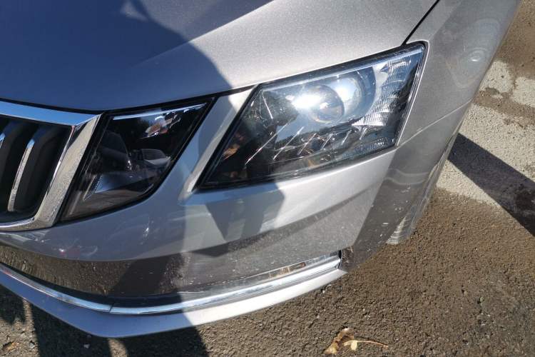 Used Skoda Octavia 2019 1.5L Automatic Smart Drive Luxury Edition China VI Standard