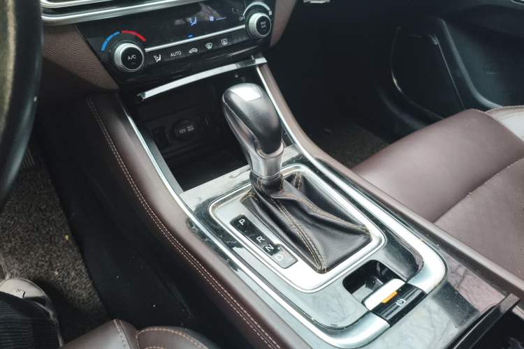 Used Changan Eado 2018 High-Energy Edition 1.6L GDI Automatic Zhenfeng Model China V Standard