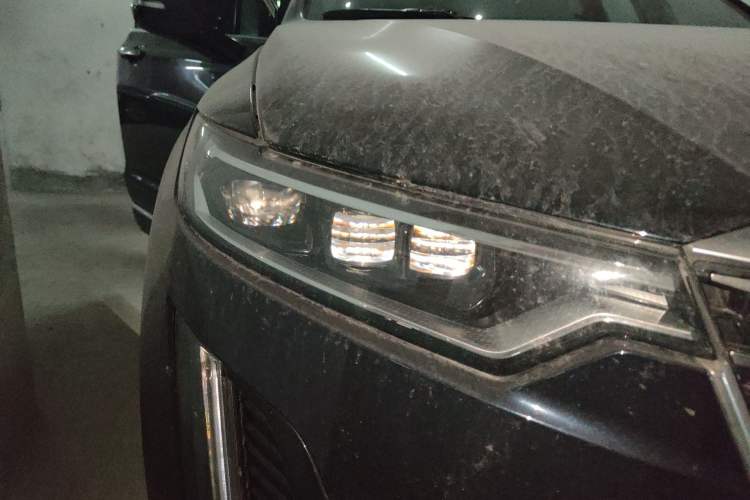 Used Cadillac XT6 2022 2.0T Six-Seater Two-Wheel-Drive Luxury Version
