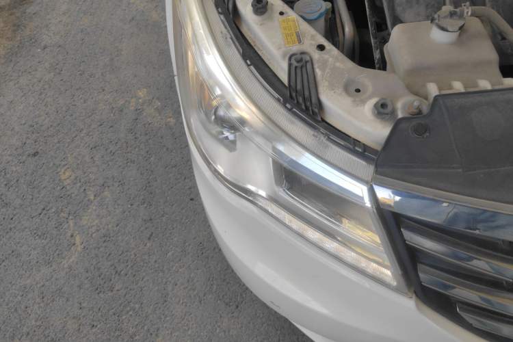 Used BAIC Weiwang M50F 2017 1.5L Luxury Model Right Front Headlight