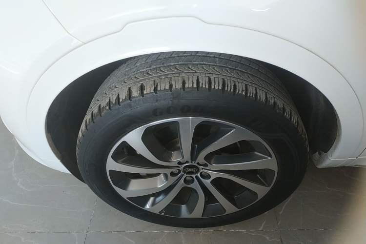 Used Land Rover Discovery Sport 2024 Performance Tech Edition