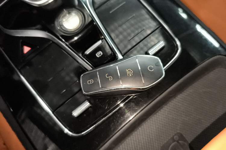 Used BYD Tang New Energy 2023 DM-i Champion Edition 112KM Prestige Model