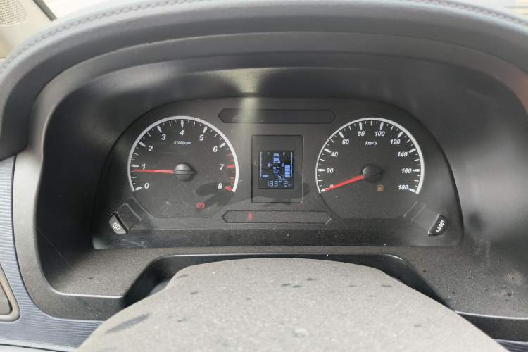 Used FORTHING Lingzhi 2022 M5 1.6L Practical 7-Seater