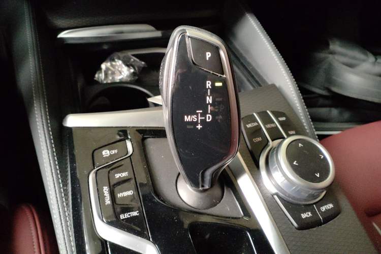 Used BMW 5 Series New Energy 2022 Second Facelift 535Le Pioneer Edition M Sport Package
