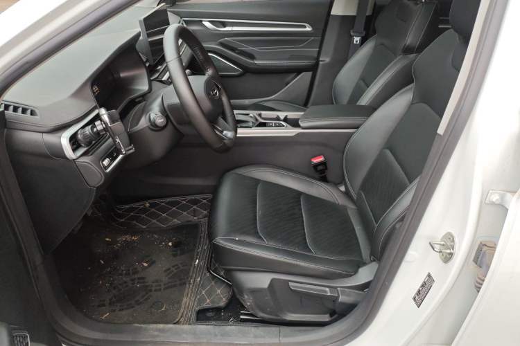 Used Geely Auto Emgrand 2023 4th Generation Champion Edition 1.5L CVT Prestige Model
