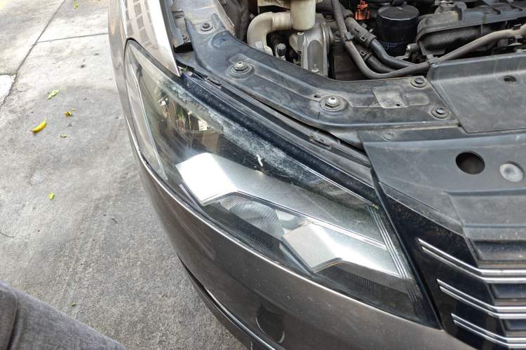 Used Volkswagen Passat 2011 1.8 TSI DSG Prestige Edition Right Front Headlight