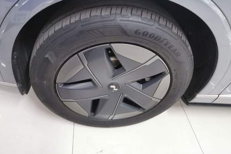 Used ONVO Luxeed L90 2025 Model—Max Six-Seater Version Exterior 4