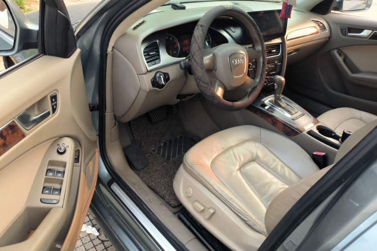 Used Audi A4L 2011 2.0 TFSI Comfort Model Driver Seat