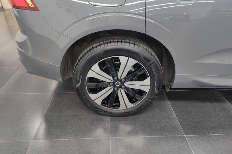 Used Volvo XC60 2024 B5 Four-Wheel Drive Fjord Edition
