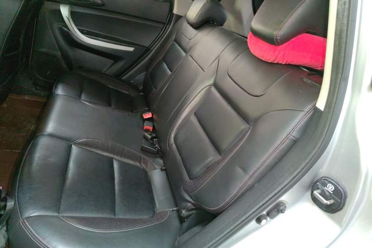 Used Changan CS35 2014 1.6L Automatic Luxury Model China IV Standard
