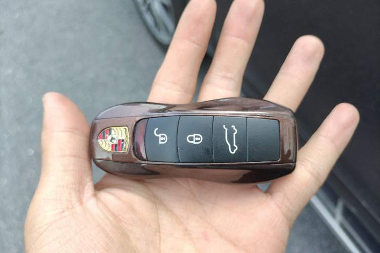 Used Porsche Cayenne 2014 Cayenne Platinum Edition 3.0T
