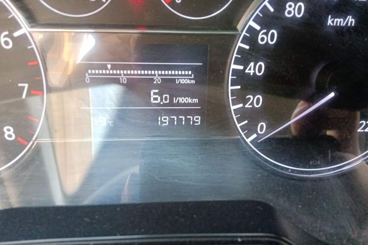 Used Nissan Tiida 2011 1.6L Manual Comfort Edition