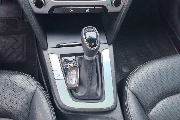 Used Hyundai Elantra (6th Generation / Lingdong) 2016 1.6L Automatic ZhiXuan – Elite Version
