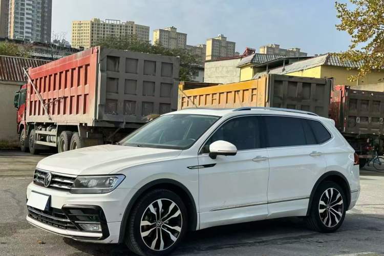 Used Volkswagen Tiguan L 2021 330TSI Automatic Two-Wheel Drive R-Line Enhanced Edition