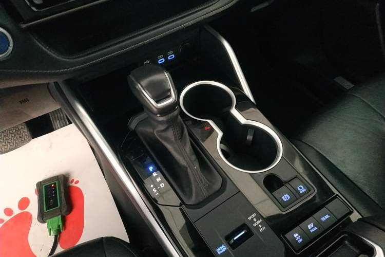 Used Toyota Highlander 2022 Dual-Engine 2.5L Four-Wheel Drive Prestige Version 7 Seats