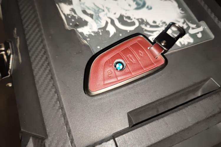 Used BMW 5 Series 2022 525Li M Sport Package Vehicle Key