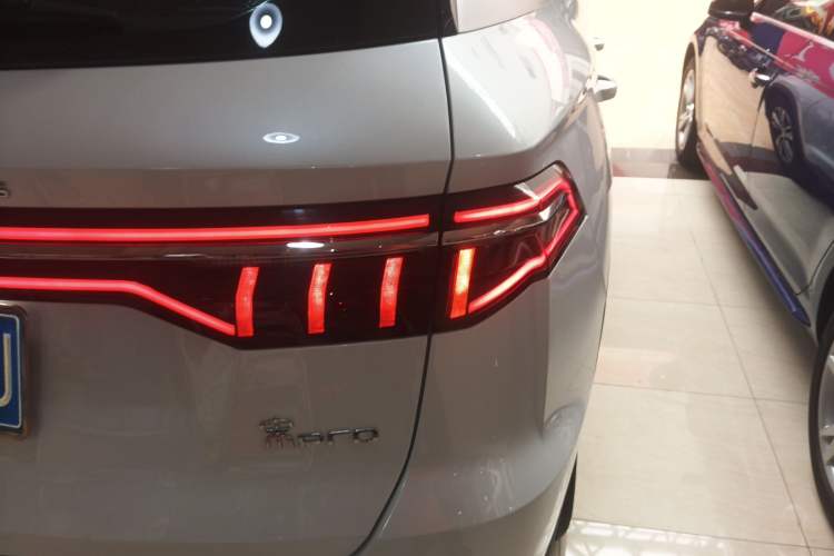 Used BYD Song Pro 2019 1.5T Automatic Luxury Model Right Rear Taillight