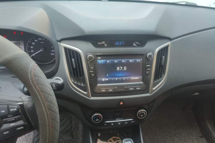 Used Hyundai ix25 2015 2.0L Automatic Two-Wheel Drive Intelligent GLS
