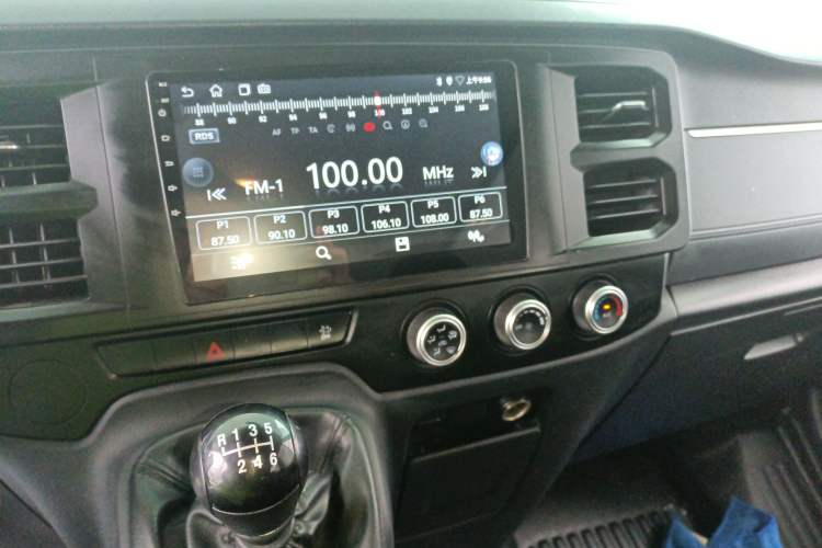 Used JMC Fushun 2022 2.0T Manual Multi-Function Passenger Vehicle Mid-Range High Roof 6-7 Seats