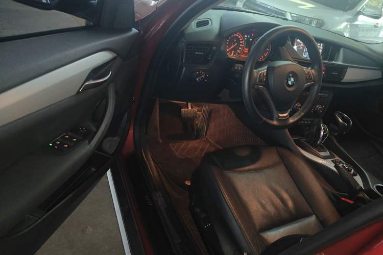 Used BMW X1 2015 xDrive20i Fashion Model
