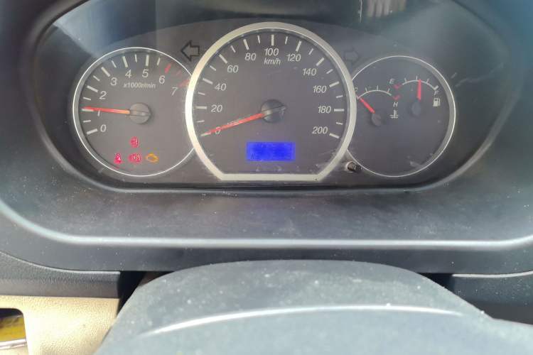 Used Wuling Hongguang 2010 1.4L Luxury Model Odometer Close Up