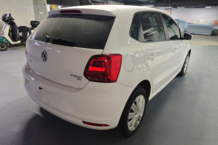 Used Volkswagen Polo 2016 1.6L Automatic Comfort Model Rear Right 45 Deg