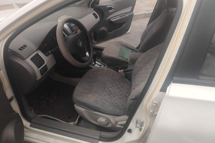 Used Baojun 630 2012 1.5L DVVT automatic comfort version