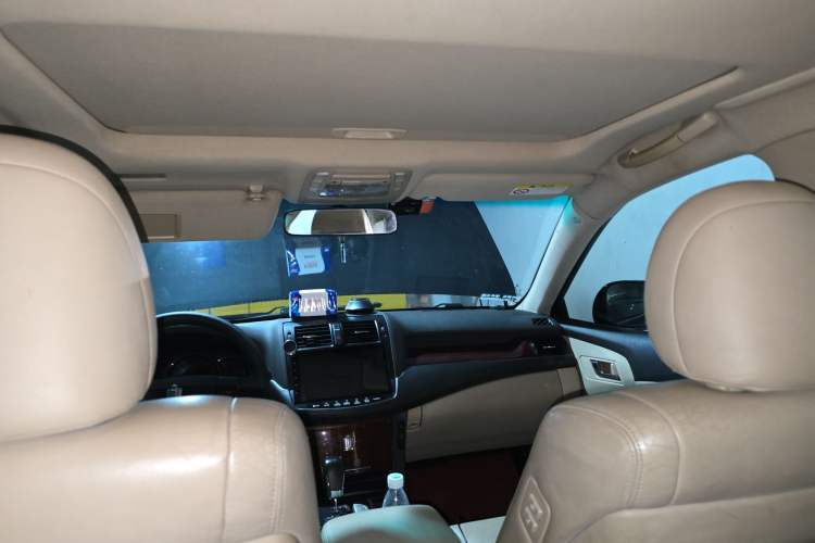 Used Toyota Crown 2012 2.5L Royal Headliner