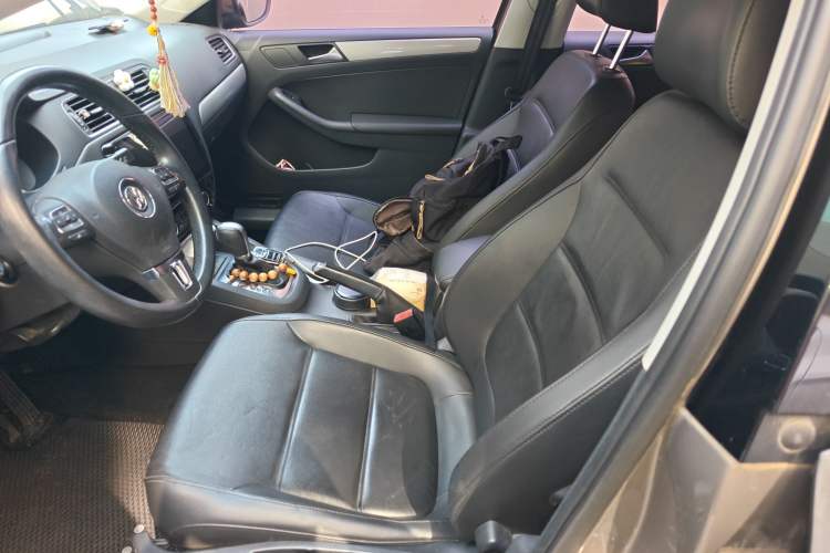 Used Volkswagen Sagitar 2014 Revised Version 1.4TSI Automatic Luxury Edition
