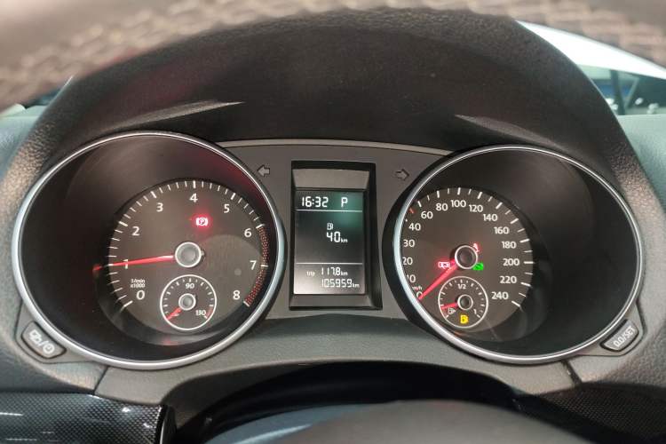 Used Volkswagen Golf 2012 1.6L Automatic Comfort Model Instrument Cluster